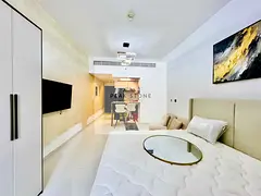 Fully Furnished ! Upgraded ! Good ROI