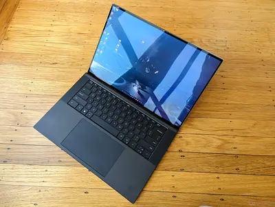 Dell Precision 5570 - 8gb RTX - 32gb ddr5 - Core i7 12th GEN - 4k Display