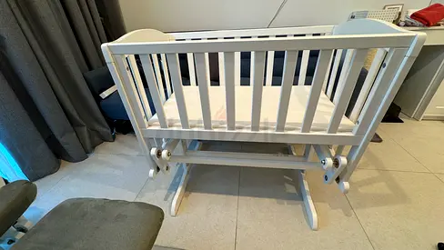 Baby Crib with Rocking System – 54 × 92 cm