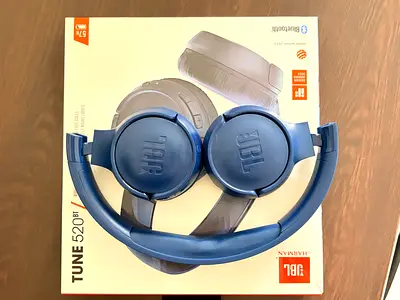 JBL Tune 520BT Wireless On-Ear Headphones - Blue