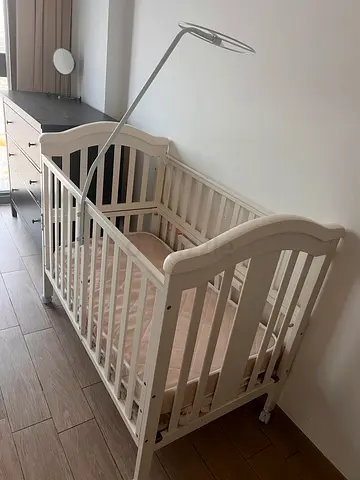 Baby crib in new condition