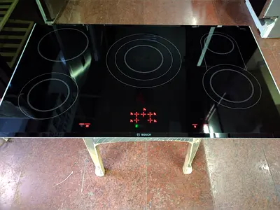 Bosch 5-Zone Ceramic Glass Electric Hob - Used, Good Condition