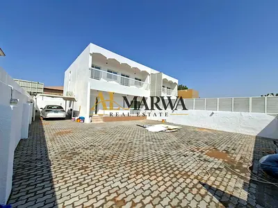 Spacious 4BR Villa Modern with maidroom, laundry ready to move