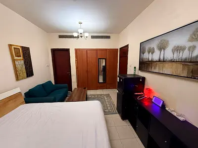 Master Bedroom l Dewa/internet included