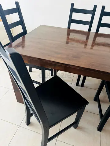 Dining table(6seater)
