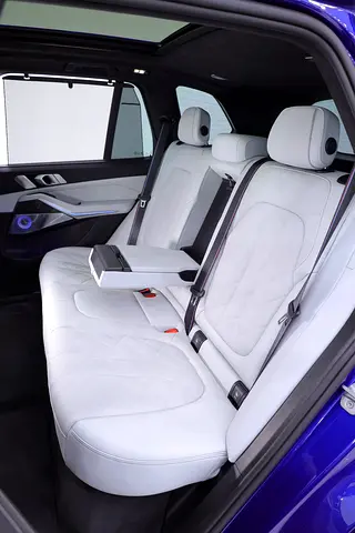 صورة 14 لـ 2025 BMW X5