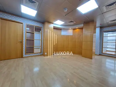 Fully Fitted Unit |With Pantry & Washroom | Next To Metro | City View