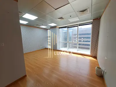 Fully Fitted Unit |With Pantry & Washroom | Next To Metro | City View