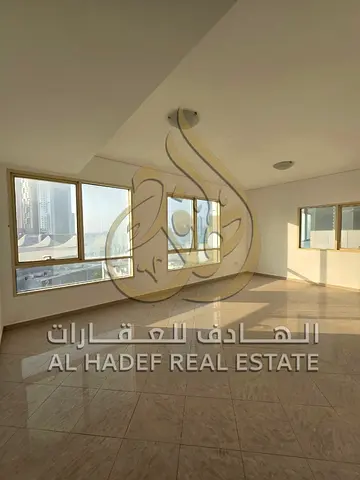 العربي: عرض حصري في التعاون | 3 غرف وصالة بإطلالة مفتوحة، غرفة ماستر وموزع كبير ومخزن وغرفة غسيل، قرب مخرج دبي، عائلات فقط، 4 دفعات، 80,000 درهم.