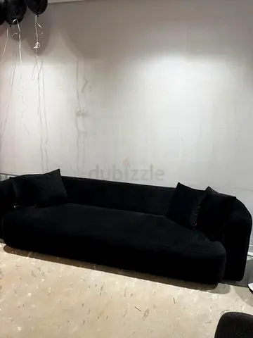 Black velvet 3-seater sofa in excellent condition