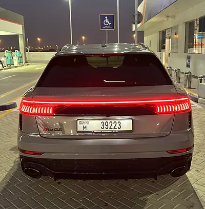 2022 AUDI RS Q8 photo 2