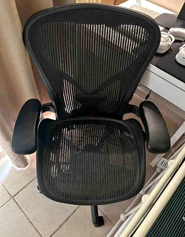 Herman Miller Aeron Classic Chair Size B PostureFit Back Support Fully Adjustable