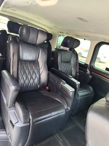 2022 Toyota GRANVIA — фото 6