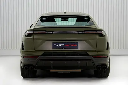 2024 Lamborghini URUS photo 5