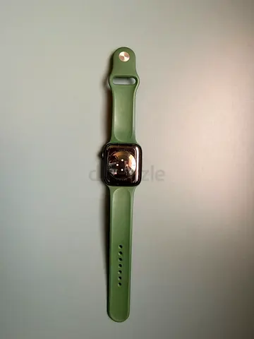 Green Apple Watch series 7