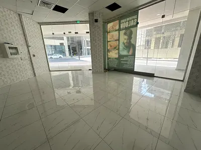 FULLY FITTED SHOPS IN JADDAF NEAR METRO DOUBLE SIDE VIEW