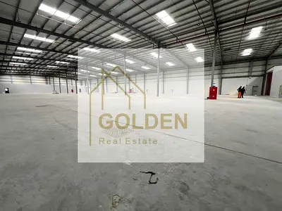 Warehouse for Rent in Umm Al Quwain – 22,500 sqft, 60 kW power, 13m height, AED 30/sqft/year. Suita
