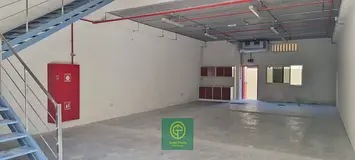 Al Qusais 2,500 Sq. Ft air-conditioned warehouse with built-in toilet, and pantry