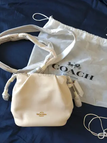 Brand New Coach Faye Mini Drawstring Bag With Ruching (White)