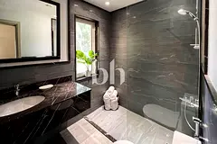 Excellent Location |5bed C1 |Large Plot