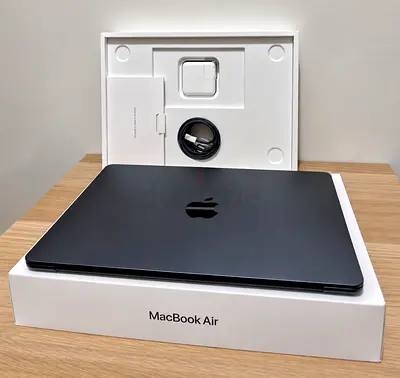 MacBook Air M5 13” Midnight – 100% Battery Health, Like New