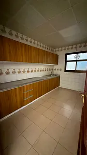 NEAR TO AL QIYADHA METRO 1BHK SPLIT AC 55K IN 4 CHEQUES