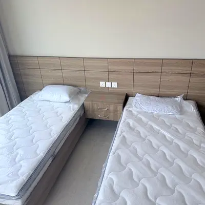 Luxury spacious master room for Executive Girls near Mall Emrites