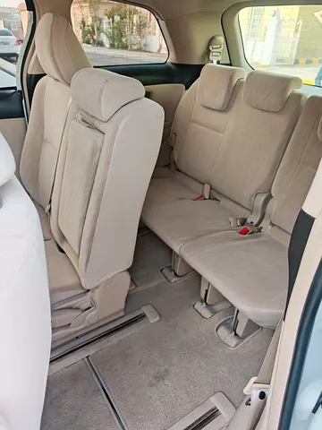 صورة 11 لـ 2017 Toyota PREVIA