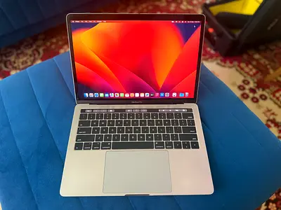 MacBook Pro 13” 2017 | i7 | 16GB RAM | 1TB SSD | 4x Thunderbolt 3