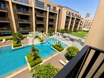 Bright & Spacious I Premium Quality I Balcony