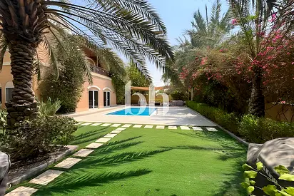 Well Maintained | 5 bed Mazaya B2 | Private pool