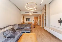 Exclusive | Top Floor | Large Layout