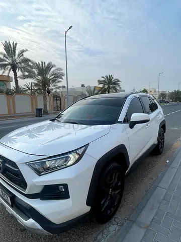 Toyota RAV4 2024 GCC Specs full services history