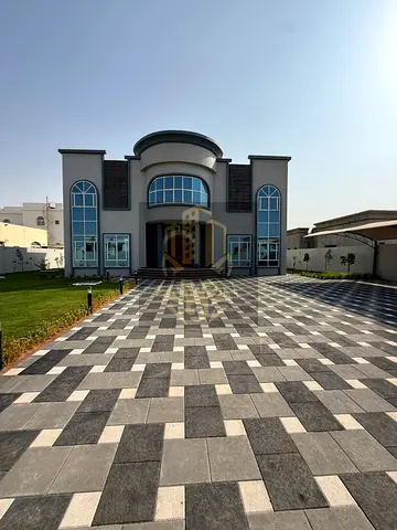 فيلا مستقلة ضخمة مكونة من 4 غرف نوم للإيجار في منطقة السيوح