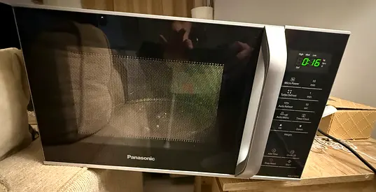 Panasonic microwave  25 L