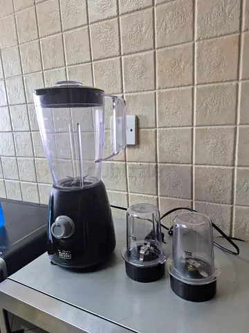 BLACK+DECKER Countertop Blender with Coffee and Spice Grinder, 400W Motor, 1.5L Jug, 2 x 300ml Grind