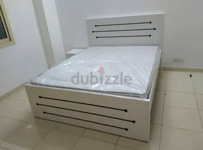 QUEEN SIZE WOOD BED MDF WITH MATTRESS