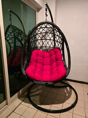 Hanging Egg Chair/Swing with red Cushion