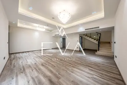 UPGRADED DUPLEX | PRIVATE GARDEN | VACANT NOW