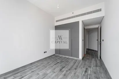 Upgraded | Fully Furnished | High Floor