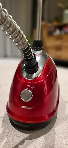 Sonashi Steam Iron 1800W, 1.8L Tank