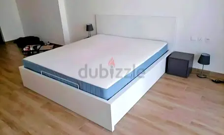 Ikea malm King size bed with matters 2 storage