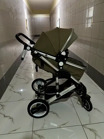 Excellent condition Tandem Reversible Stroller suitable for infants and toddlers