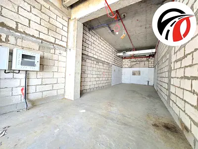 Big size shop / best price / hot location / chiller free
