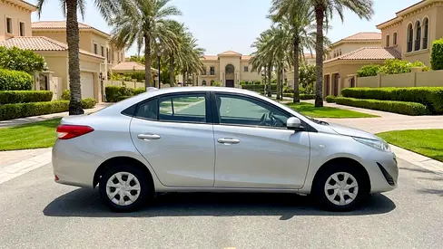 2019 Toyota YARIS — фото 5