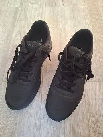 Black Skechers casual sneakers, men's size (almost new)