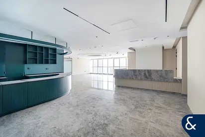 Vacant Office | Panoramic Canal Views