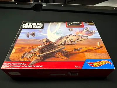 Star Wars Hot Wheels Mega Escape from Jakku set