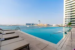 Luxury Living | Chiller Free | Furnished | VACANT
