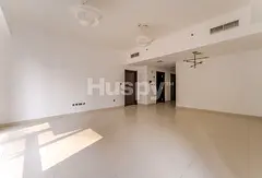 Vacant | Closed Kitchen | Mid Floor